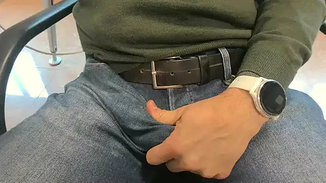 alessandroman2114 online show from February 19, 2026, 11:28 am