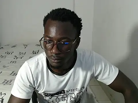  Lowmaypalacios online show from March 25, 2026, 3:40 pm