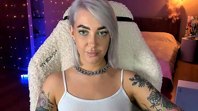 tykioty Miley online show from October 23, 2025, 3:22 pm