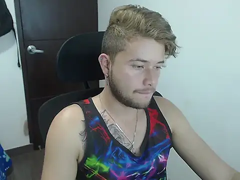 JOHANLEON1 online show from October 24, 2025, 2:35 pm