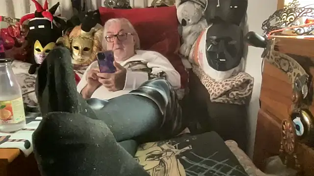 Snapshot of EroticVenetian chatting on February 1, 2026, 10:41 pm EroticVenetian online show from February 1, 2026, 10:41 pm