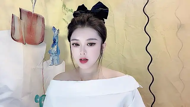 Snapshot of VIWVI chatting on October 17, 2025, 5:10 am VIWVI online show from October 17, 2025, 5:10 am