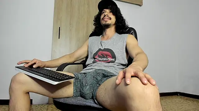 Snapshot of TristanWoods chatting on February 23, 2026, 7:00 pm TristanWoods online show from February 23, 2026, 7:00 pm