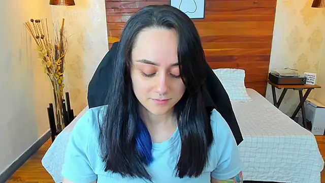 KatherineBond online show from February 12, 2025, 8:18 pm