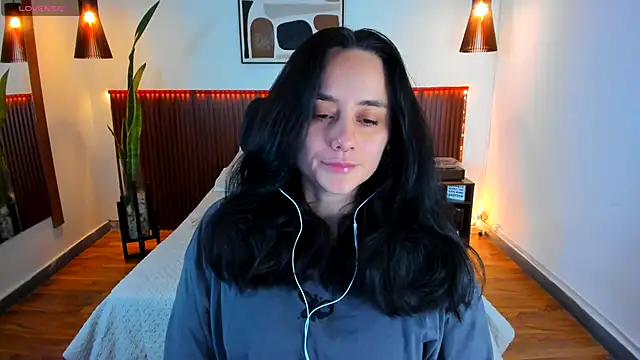 KatherineBond online show from October 21, 2025, 7:47 pm