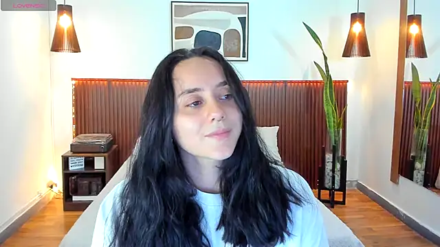 KatherineBond online show from October 28, 2025, 7:38 pm