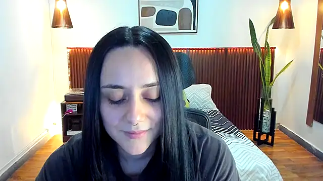 KatherineBond online show from November 28, 2025, 7:27 pm