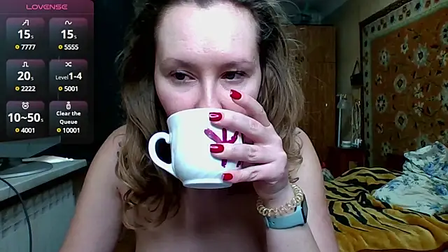 AnnaXLovers online show from February 27, 2025, 1:07 pm