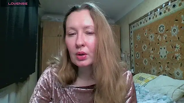 AnnaXLovers online show from January 11, 2026, 11:37 am