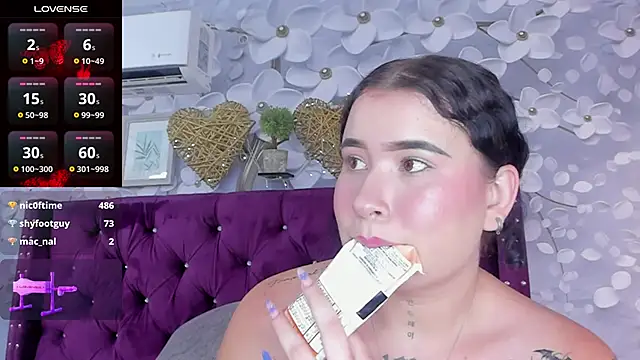 Snapshot of Danee_19_ chatting on January 23, 2025, 6:24 pm Danee 19 online show from January 23, 2025, 6:24 pm