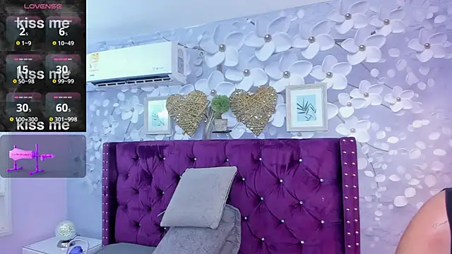 Snapshot of Danee_19_ chatting on January 25, 2025, 11:55 am Danee 19 online show from January 25, 2025, 11:55 am