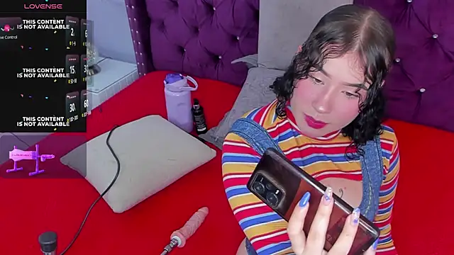 Snapshot of Danee_19_ chatting on February 2, 2025, 12:13 pm Danee 19 online show from February 2, 2025, 12:13 pm