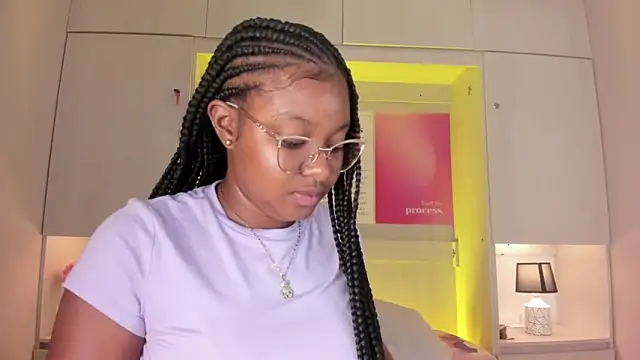 Snapshot of tamaraa_smiith chatting on February 27, 2026, 7:36 pm tamaraa smiith online show from February 27, 2026, 7:36 pm