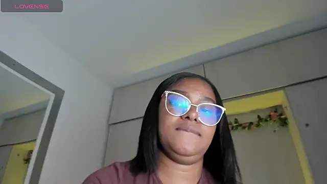 tamaraa smiith online show from April 15, 2026, 7:43 pm