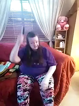 Bayou Woman68 online show from November 30, 2025, 4:00 pm