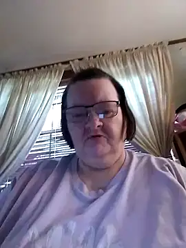 Bayou Woman68 online show from May 5, 2026, 3:31 pm