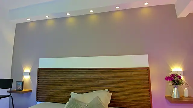 Snapshot of Adelehottman chatting on March 6, 2026, 12:34 pm Adelehottman online show from March 6, 2026, 12:34 pm