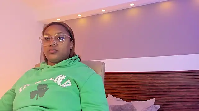 Snapshot of Adelehottman chatting on March 25, 2026, 12:11 pm Adelehottman online show from March 25, 2026, 12:11 pm