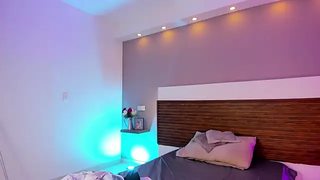 Snapshot of Adelehottman chatting on April 12, 2026, 7:52 pm Adelehottman online show from April 12, 2026, 7:52 pm