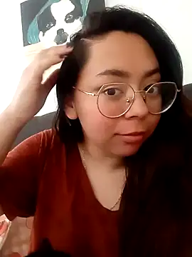 Snapshot of Peach-Lawrence chatting on December 19, 2024, 7:40 pm Peach-Lawrence online show from December 19, 2024, 7:40 pm