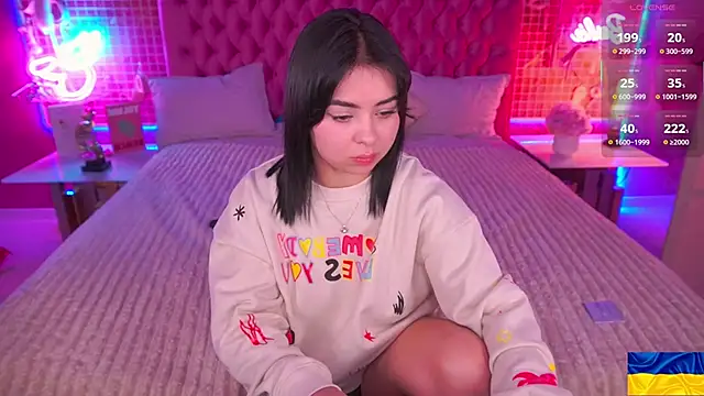 Snapshot of SusieWood chatting on February 23, 2026, 8:50 pm SusieWood online show from February 23, 2026, 8:50 pm