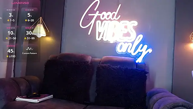 LOLIITA  LOVE online show from January 25, 2025, 5:40 pm