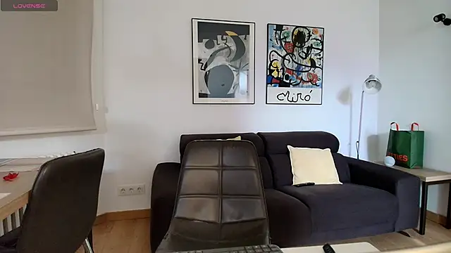 Arya 33 online show from December 2, 2025, 9:14 am