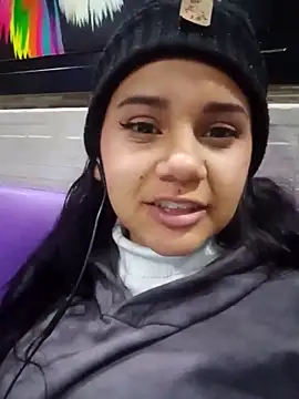  Miaaleon online show from February 27, 2025, 10:42 pm