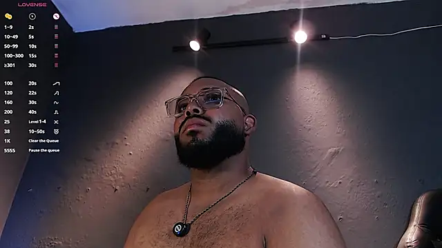 Snapshot of DilanJonnes_ chatting on March 3, 2026, 6:47 pm DilanJonnes online show from March 3, 2026, 6:47 pm