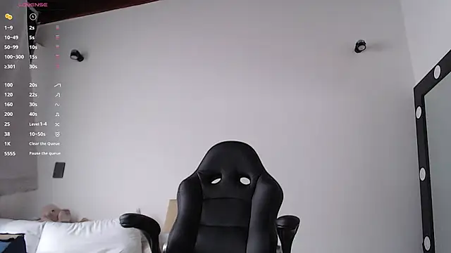 DilanJonnes  online show from March 27, 2026, 7:13 pm