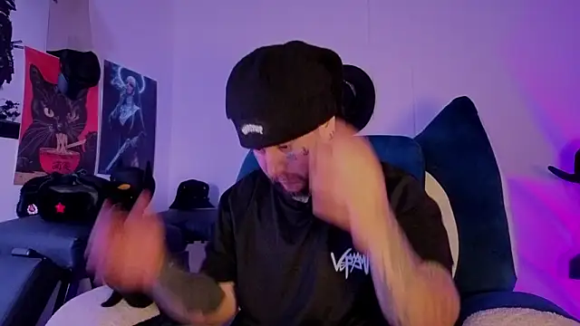 Ash gusbig online show from February 1, 2026, 2:21 am