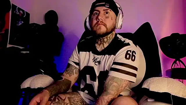 Ash gusbig online show from February 16, 2026, 1:35 am