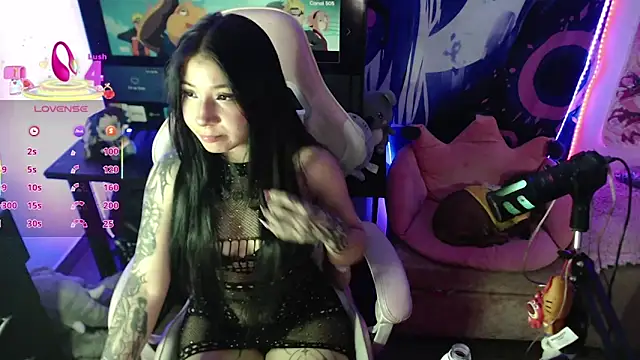 GamerCarrie online show from March 13, 2026, 5:03 am