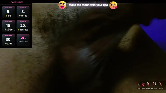 carolinemiller7 online show from December 14, 2024, 10:02 am