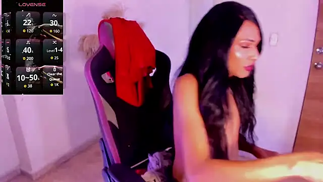 carolinemiller7 online show from November 23, 2025, 10:20 pm