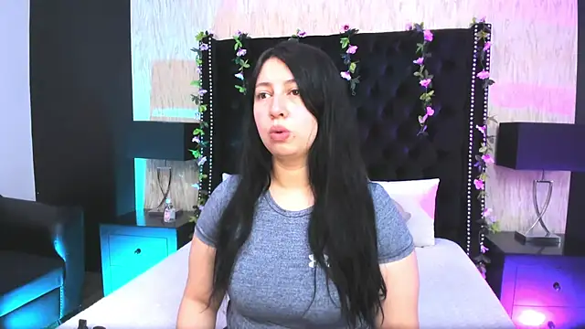 AshleeyPrincess online show from November 23, 2025, 2:17 pm