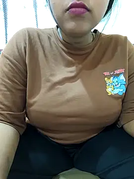 Snapshot of Samarya-78 chatting on April 27, 2026, 12:14 pm Samarya-78 online show from April 27, 2026, 12:14 pm