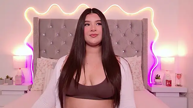 Snapshot of JuliaSUMMERS2022 chatting on February 8, 2026, 10:02 pm JuliaSUMMERS2022 online show from February 8, 2026, 10:02 pm