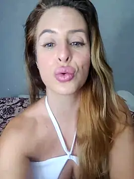 Snapshot of Nina_Sport chatting on December 11, 2024, 10:16 pm Nina Sport online show from December 11, 2024, 10:16 pm