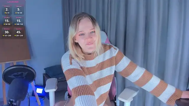 Snapshot of JennyWoody chatting on January 12, 2025, 4:50 pm JennyWoody online show from January 12, 2025, 4:50 pm