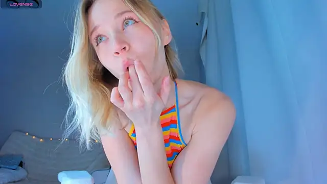 Snapshot of JennyWoody chatting on November 23, 2025, 2:33 am JennyWoody online show from November 23, 2025, 2:33 am