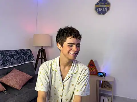 MyLatinHotBoys online show from January 5, 2025, 8:31 pm