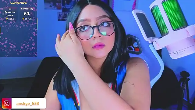 AnngelaSkye online show from February 8, 2026, 6:39 am