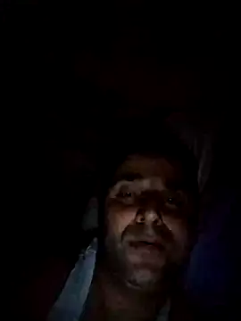 Snapshot of milf_hunter_35 chatting on May 9, 2026, 4:28 am milf hunter 35 online show from May 9, 2026, 4:28 am