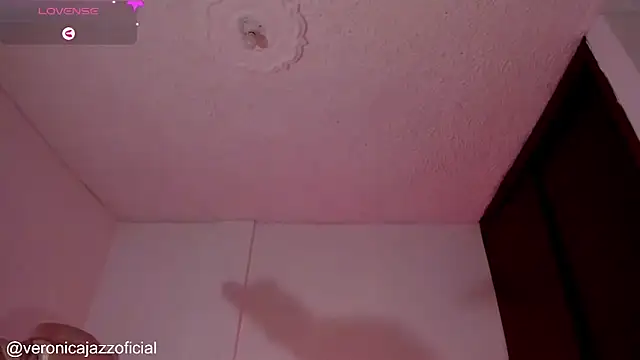 Snapshot of Veronicajazz chatting on January 18, 2025, 12:57 am Veronicajazz online show from January 18, 2025, 12:57 am