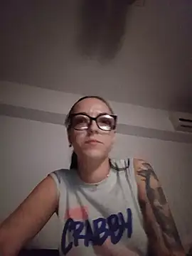 IzabelllNoir online show from May 13, 2026, 7:22 pm