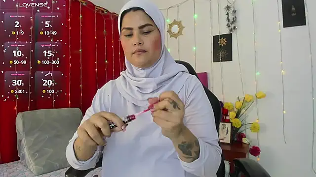 AishaAmin  online show from May 15, 2026, 12:12 pm