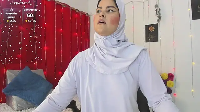 AishaAmin  online show from May 23, 2026, 12:42 pm