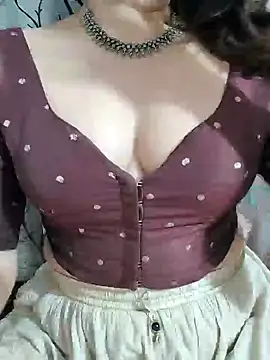 Brown Maxi online show from February 16, 2025, 3:27 pm