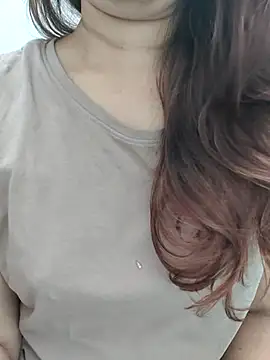 Brown Maxi online show from March 22, 2026, 2:42 pm